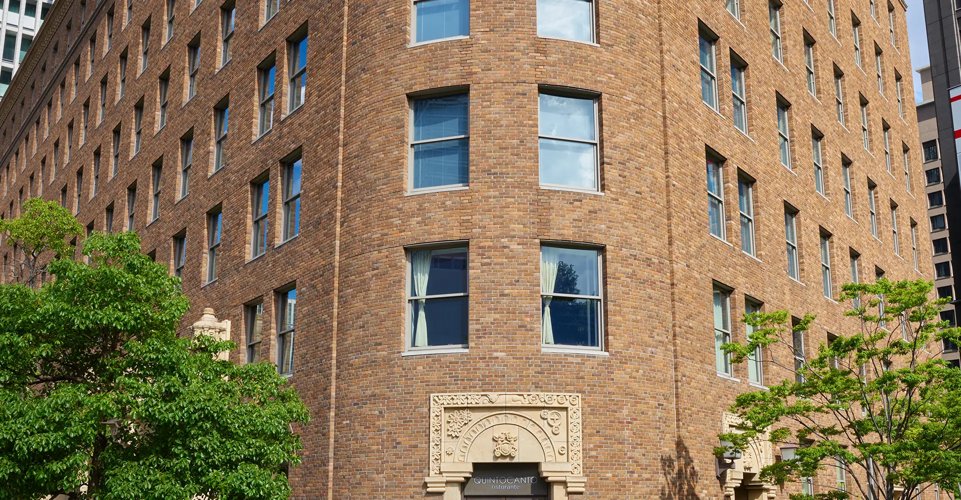 レンガをはじめとする、多種多様な素材への対応力